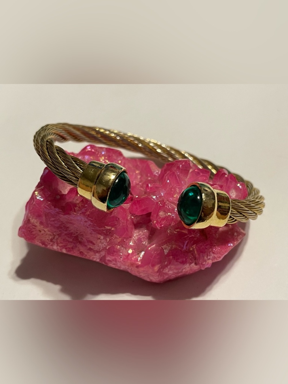 Vintage Costume Twisted Metal Green Cabochon Cuff Bracelet #9249